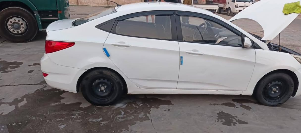 هيونداي أكسنت خليجي 2016
محرك 1400، كير ومكينة كفالة عامة.
رقم قادسية جديد، باسمي.
المواصفات:
إشاير بالمري
تحكم ستيرن
تبريد ثلج ❄️
السعر: 78
بيها صبغ بالجامة الخلفية، والباب الخلفي، والباب الأمامي جهة السائق.
📍 المكان: الديوانية
📞 للتواصل: ***********

