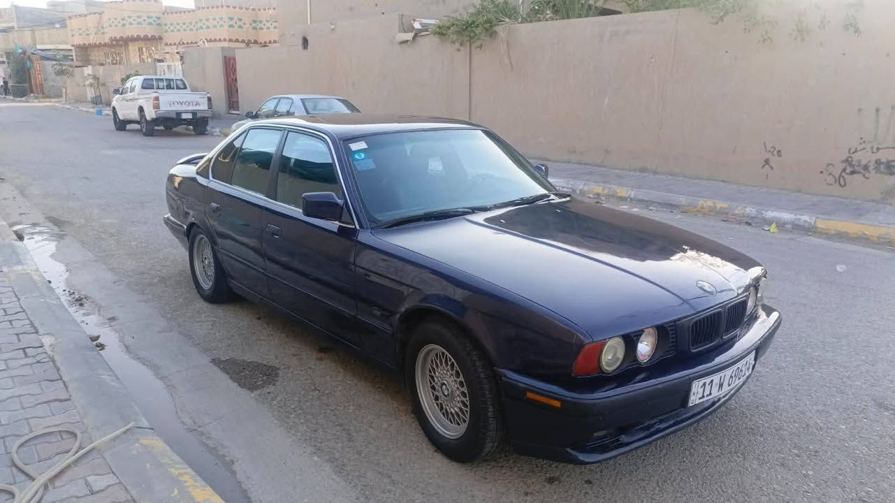 بي م دبليو 535 محدثة 525 موديل 1991 رقم بغداد محرك 6 مسكر تبريد قطعتين
مكفولة من الضربه سنوية جديدة بأسمي السعر 55 بيها مجال 

مكاني واسط ناحية شيخ سعد للاستفسار  ***********
