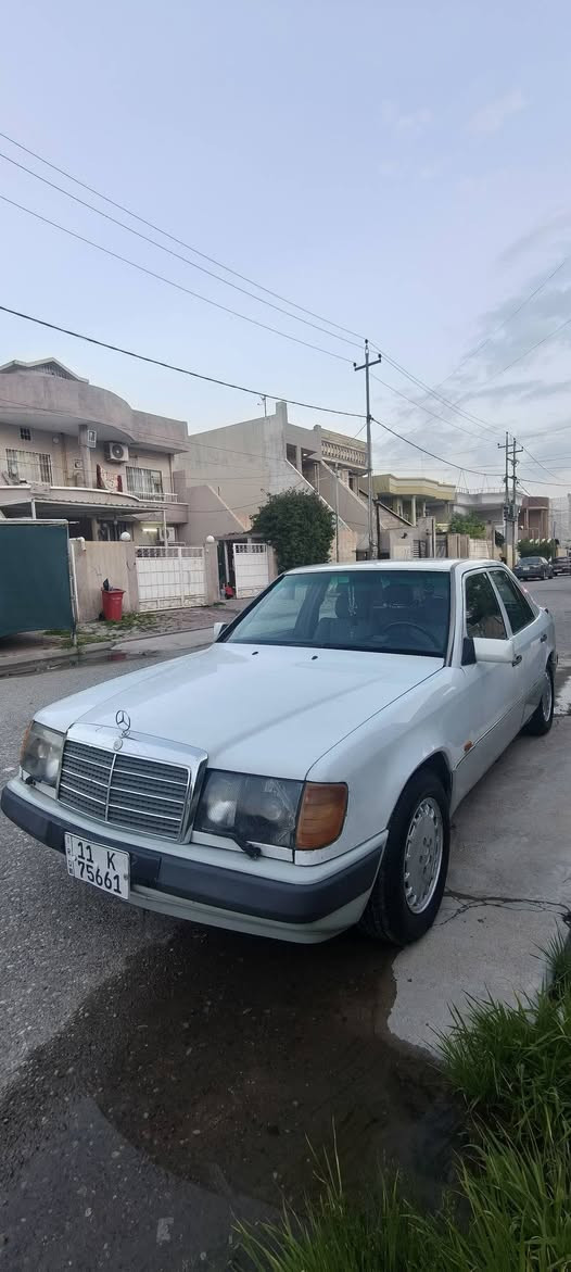 مرسيدس دب w124 موديل 1992 بلادي بدون ضرر صبغ حزام بس جمالية محرك بطة 3000L سيارة جاهزا من كل شي كهربائيات كولة شغالة تبريد ثلج ❄ سعرة 65 وبيها مجال بصيط رقم *********** كركوك, العراق
