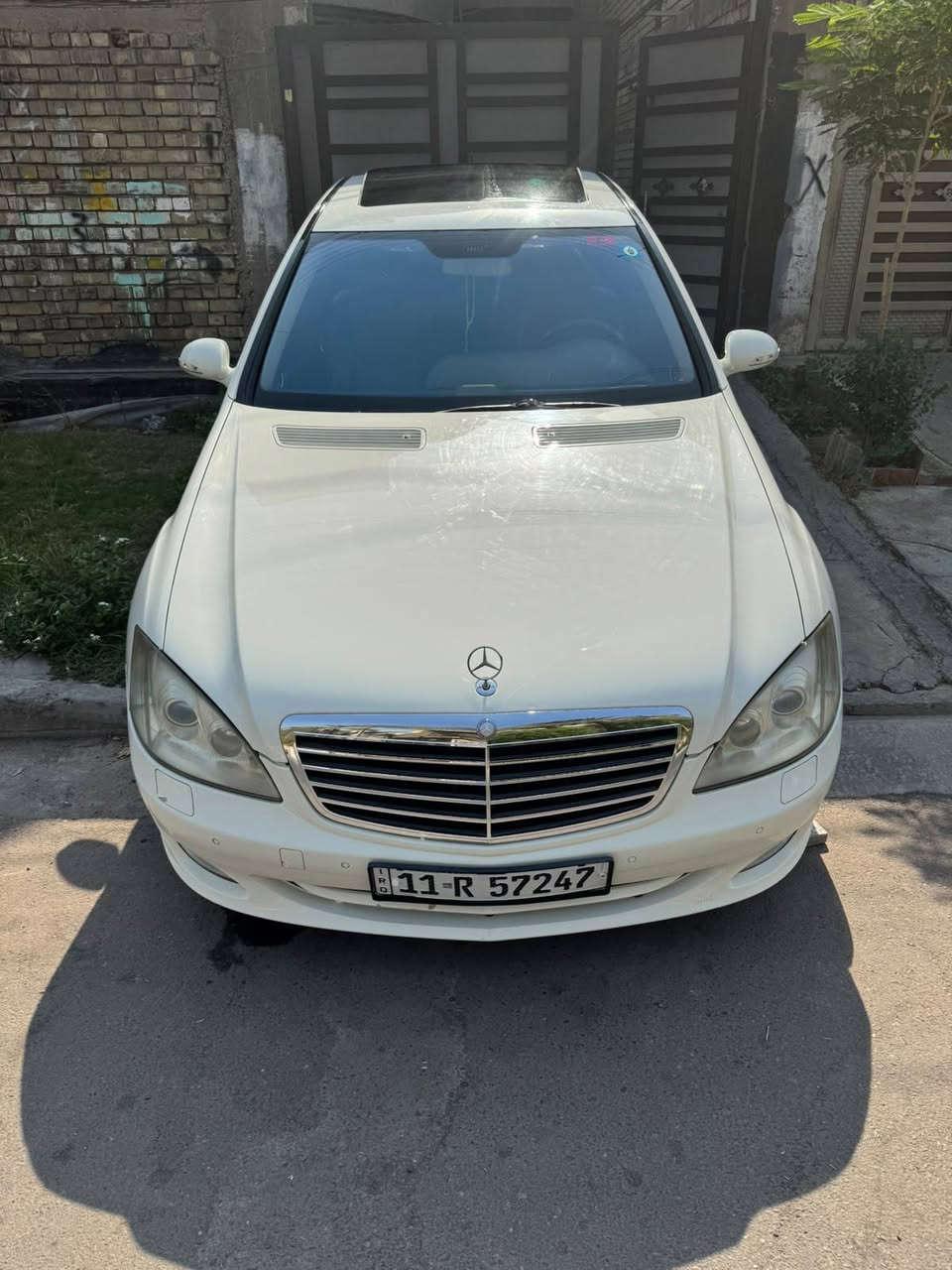 سلام عليكم للبيع S500  موديل 2006
وارد يابان مكفوله من الضرر

صبغ دعاميات وجاملغ خلفي عكس السايق فقط

المواصفات فول 1/1 :

- محرك V8  المرغوب

- فتحة سقف SlideRoof

- ابواب شفط كهرباء

- صندوق كهرباء

- داخل اسود مع صاج

- كشنات جلد + خزن Memory

-كشنات تدفئه وتبريد

- كشنات كهرباء امامي 

- شاشة وسائط + كاميرا خلفية

- ثلاجة اماميه

- مري شفط / اشارة بالمري

- ماوس تحكم + تحكمات ستيرن

- حساسات اصطفاف امامي / خلفي

- سستم صوت HarmanKardon

- ستيرن كهرباء و تدفئة

- تبريد منفصل + قطعتين مع تحكم خلفي

- لايتات داينمك اوتو Dynamic 

- برده خلفية

- تچاوي كهرباء امامي + خلفي

رقم بغداد هزه واراقام وسنوية جديد 

السعر155 ورقه بيها مجال

السيارة كل شي بيها بلادي و كل اوبشناتها شغاله

مسويلها ادامه

العنوان بغداد /  الاتصال عله الرقم ***********
