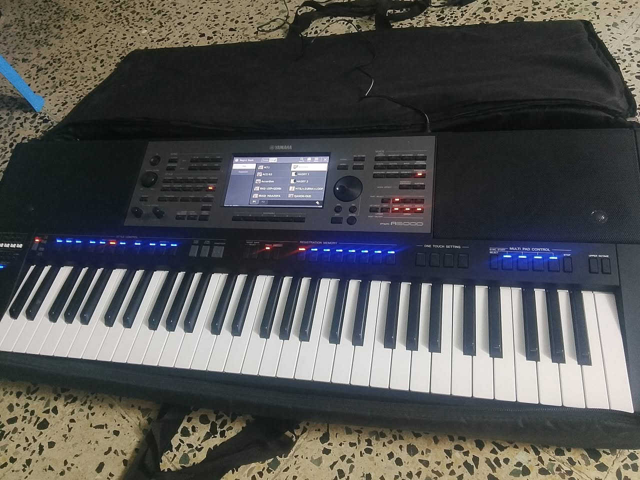 السلام عليكم ياماهاا5000 اخو الجديد برنامج عماد غازي تحديث قبل الاخير السعر 12 ونص
***********
