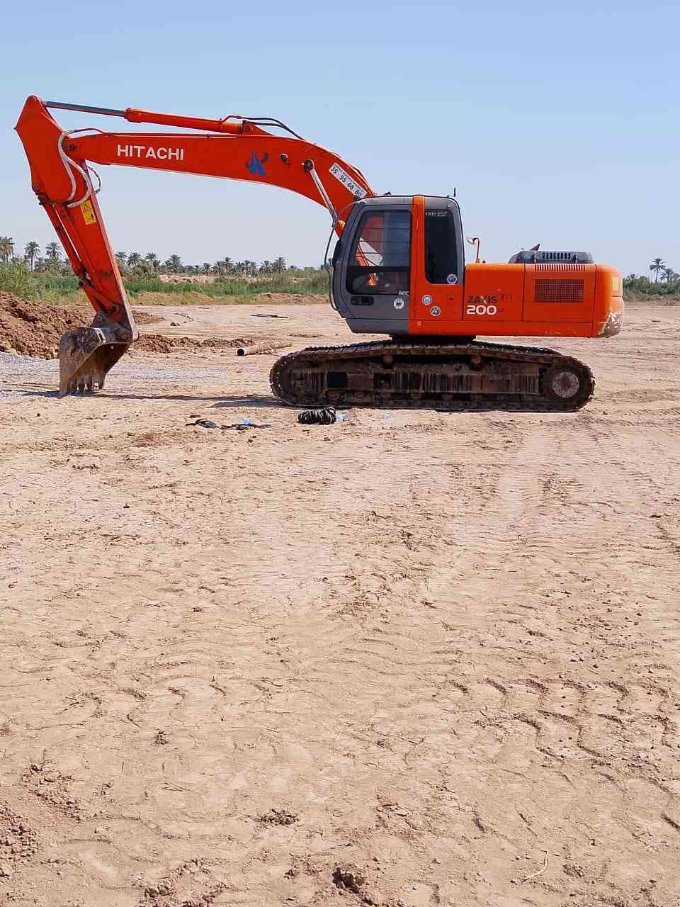 حفارة • ٢٠٠سي سي • موديل ٢٠٠٣