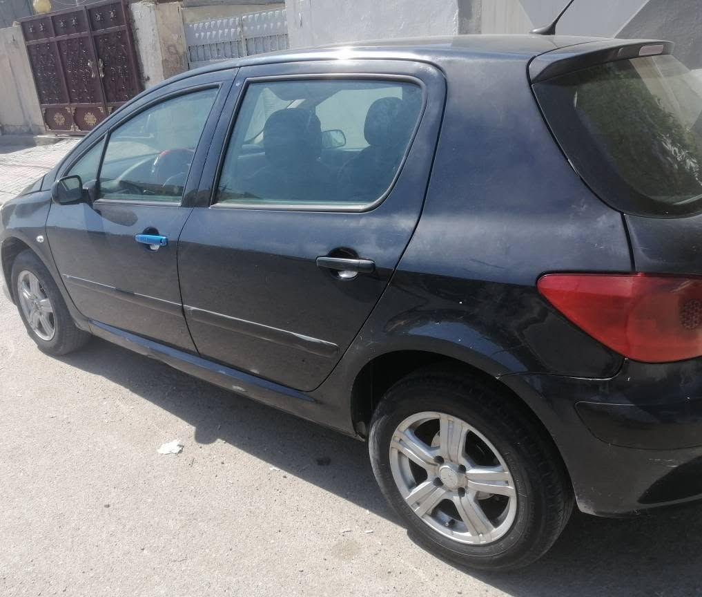 بيجو٢٠٠٦ للبيع او مراوس كير ومحرك كورلا صدر وكهربائيات كله شغاله شرط سنويه منتهي من ٢٠٢٢ شرط رقم بغداد شرط تحويل تبريد مايشتغل صبغ جماليه بدون ضربه مكان سياره كركوك للاستفسار الاتصال على الرقم *********** كركوك, العراق
