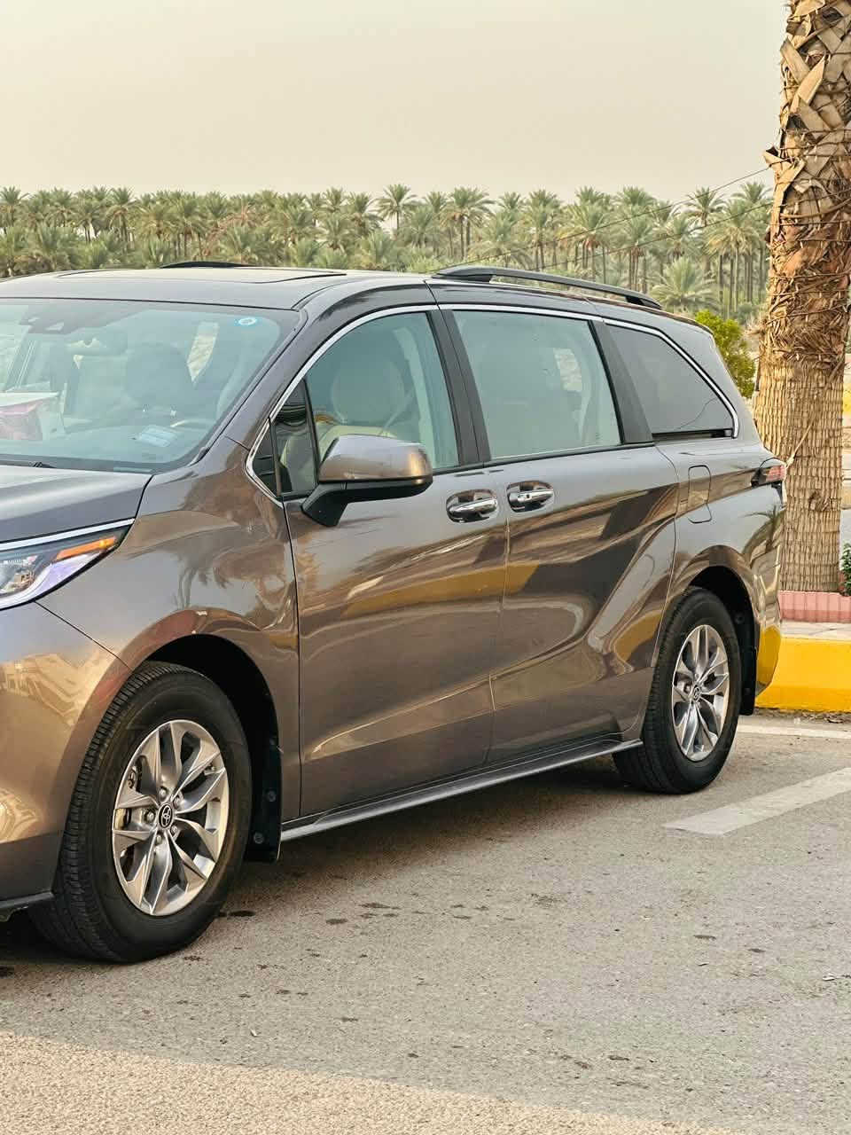 تويوتا سينا هايبرد 
موديل 2024
موصفاته فول 
حادثه بنيد فقط
العنوان ديالى بعقوبه 
***********
السعر 275 بيه مجال
