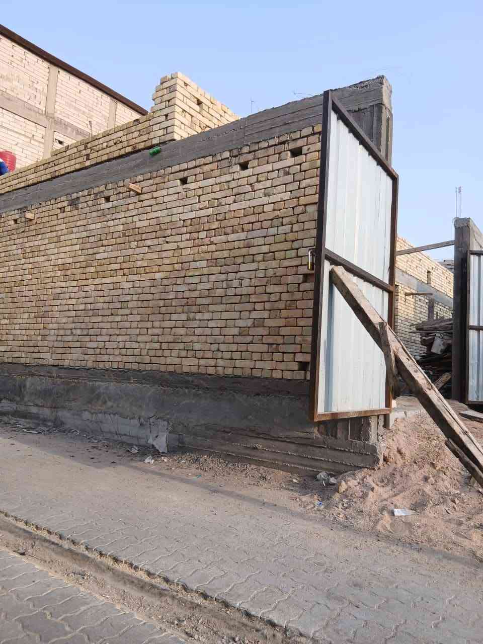 ابو علي #خلفه #بناء #طابوك 
شغل نضيف مرتب بشراف #مهندس
عنوان #البصره #الزبير
رقم ***********

نص مكتوب في الصور:
- ابو علي - خلفة بناء طابوك شغل نظيف ومرتب باشراف مهندس Phone: *********** Field: بناء فقط العنوان: البصرة - الزبير