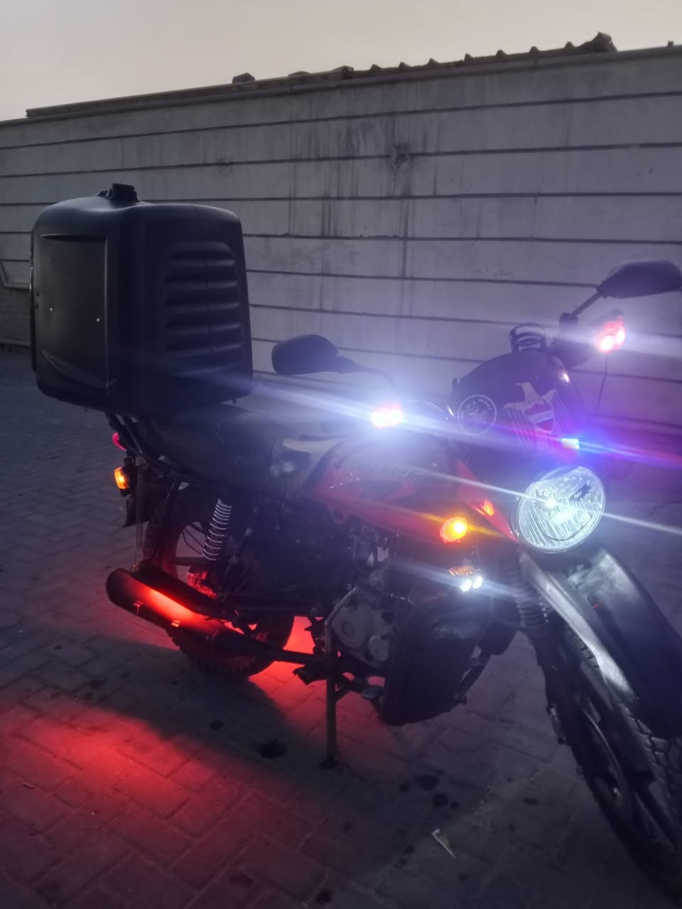 بوكسر جبلي للبيع ربع مذب عليه مابيه نقص بس السلف ايشكل الباقي كله كامل ومجبمبزه الدراجه مكاني حي اءور سعر 700 وبيه مجال قليللل حك الجيه رقمي‏‪***********‬‏
