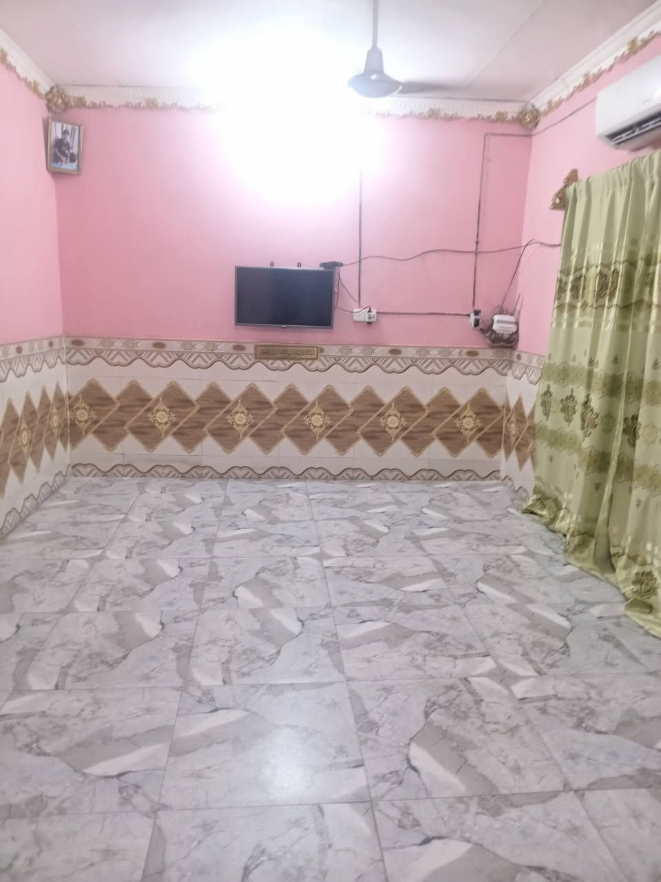 الدار للبيع / حواسم
المساحة 150
حي الحسن العسكري قرب الباب الخلفي لجامعة ميسان
***********
