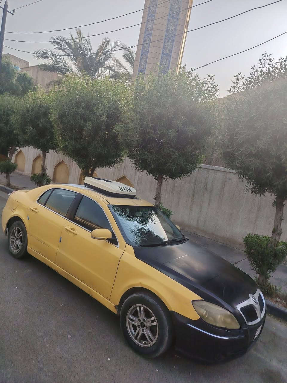 من رخصة الادمن برلنس m2   2014 سياره صدر امامي خلفي تخم تاير جديد ويا منظومة تبريد سبلت 1 طن  كير  محرك  كورلا رقم بغداد   بسعر مناسب للتواصل ***********

