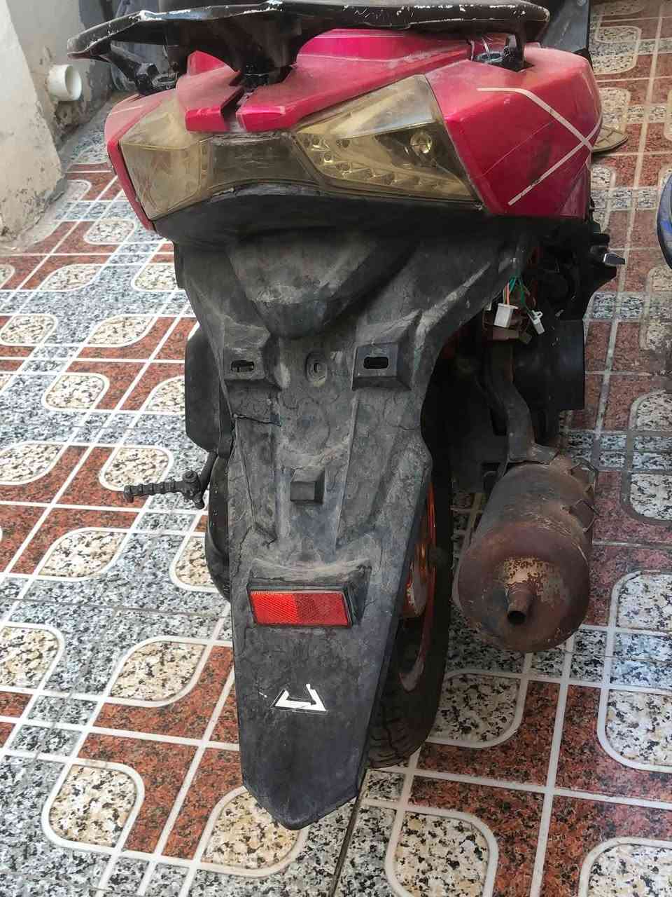 سلام عليكم دراجتين لبيع الحمره على 150 والثانيه ع 200 تجي تاخذ هلموجود بالصوره جان يشتغلن وانتركن  فتره وبعد مايشتغلن واذا تجي ثنينهن تاخذهن نتساهل بالسعر 
رقمي هذا *********** مكاني طويريج
