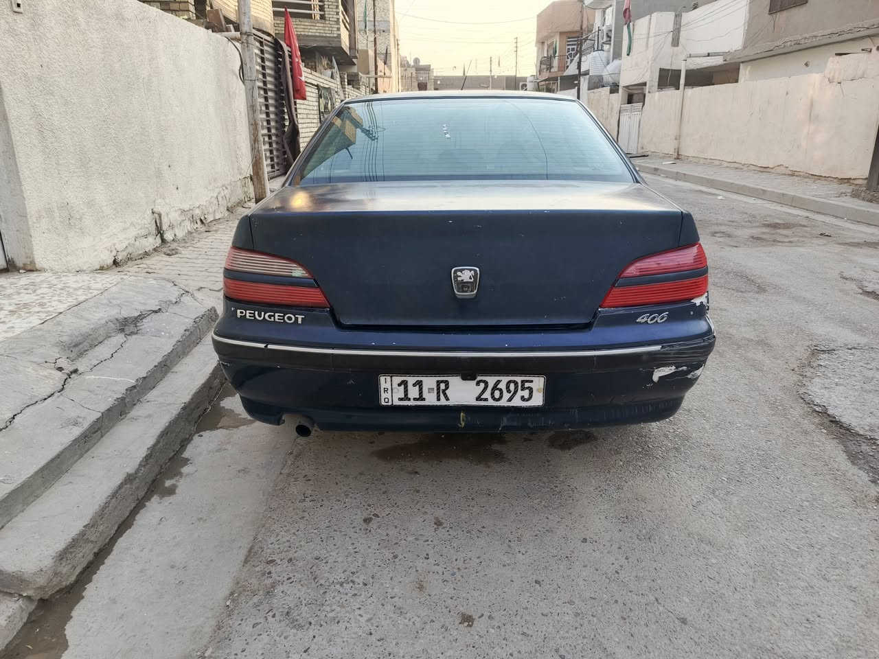 بيجو 406 فرنسي موديل 2000 گير اوتوماتيك للبيع... مثل ما موضح في الصور تحتاج بعض الترتيبات... گير محرك خير من الله وناعمة... غرفتها نظيفة بس يحتاجلها دوشمة... السيارة باسمي شرط التحويل ثاني يوم... السعر 45 وبيه مجال قليل... للاستفسار ***********... جسر ديالى القديم
