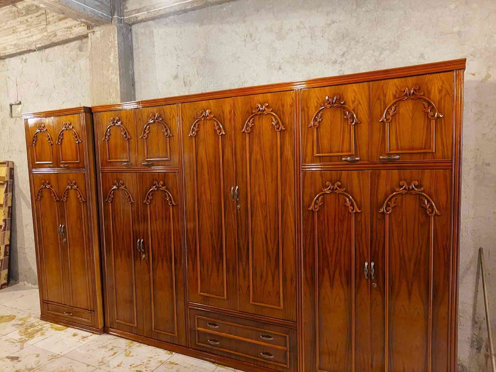 غرفة 6 ابواب ثقيلة جداً موديل حديث مكاني حي الصديق خلف مرطبات البحرين للأستفسار 
*********** موصل, نينوى
