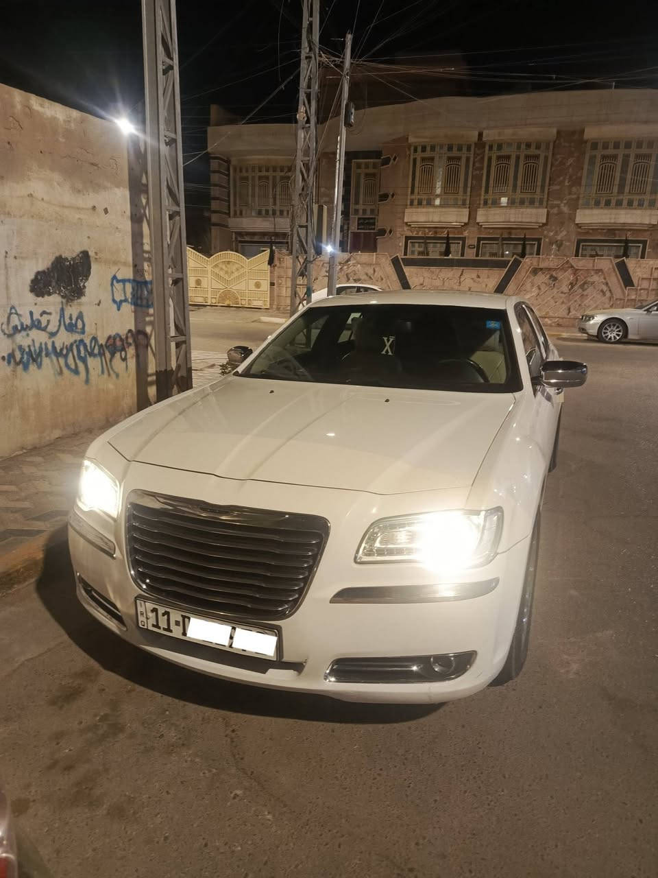 السلام عليكم اوبامه  مديل 2013  رقم بغداد  داخل عسلي
بلاديه على وضع الشركه كفاله عامه من الصبغ والضربه وكل شي حتى دعاميات بلاديه عدا بارد  وسحبة كارت زغيره سياره جديده بدون اي نقص جاهزه للاخير كفاله عامه سياره مال بيت ما مشتغله خط ابد ماشيه 175 فقط تخم تاير جديد حداديه  جديده عليها ادامه كامله من بلكات ونوزلات وفيت بم وفلاتر  ودسكات  ليدور سياره جديده وجاهزه ومكفوله بل عافيه عليه 
رقم الهاتف ***********
