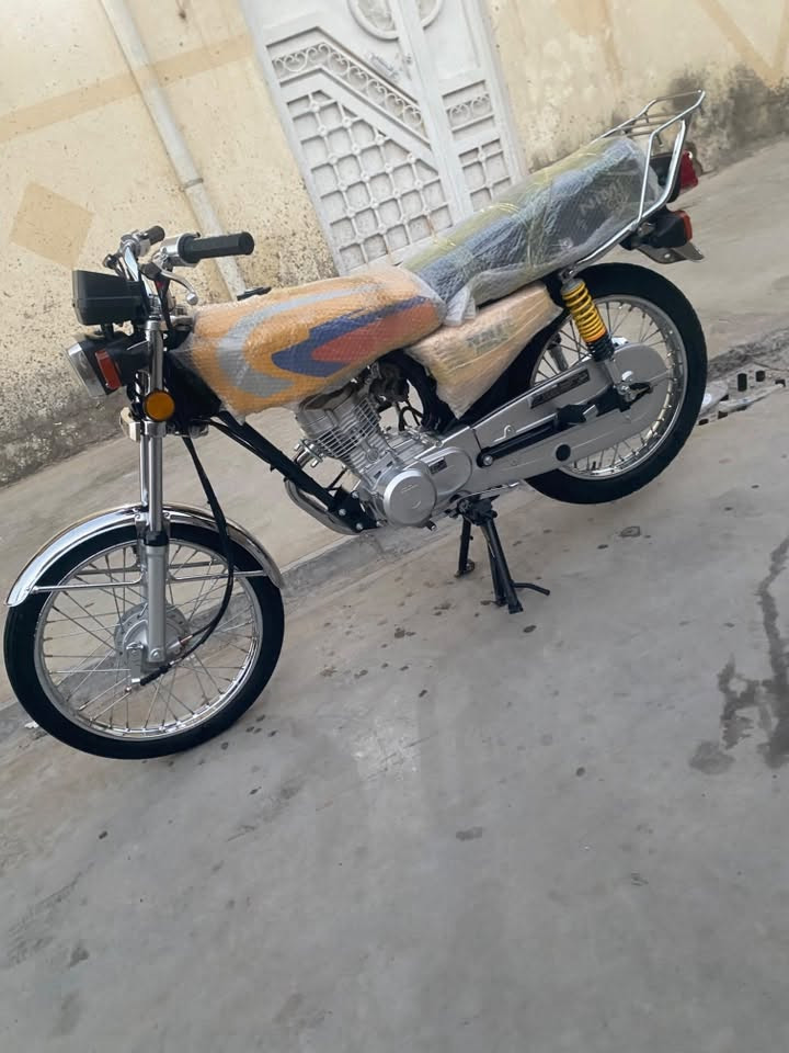 سلام عليكم دراجه سكنر 2027كفاله عامه
السعر 775وبيه مجال قليل للاستفسار ***********
