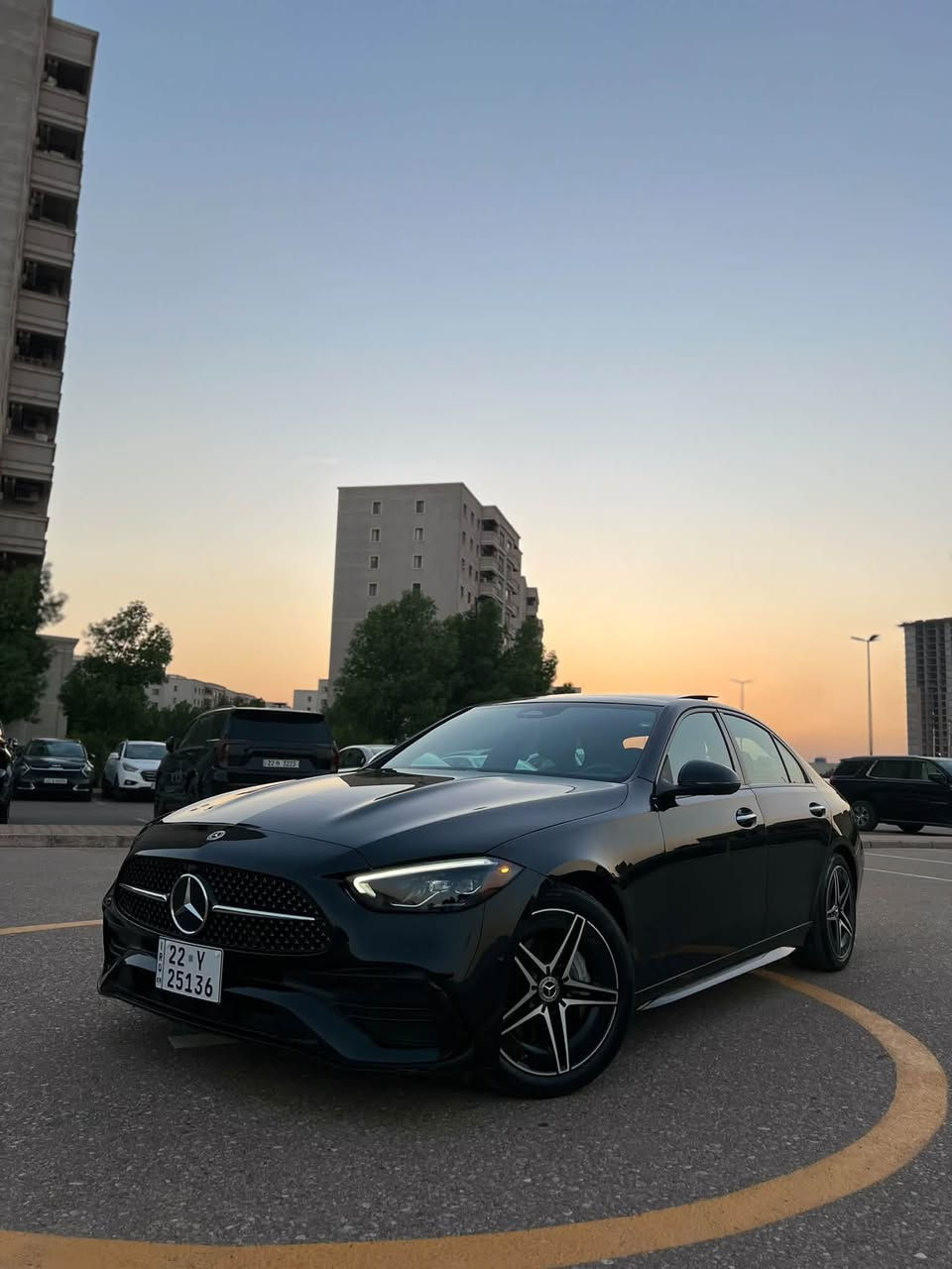 سلام عليكم
2024 MERCEDES-BENZ C-CLASS, 300 4MATIC مارسيدس c300 2024 
المسافه المقطوعه:17.000mi
الحادث:موجود صوره بلمنشور 
السياره 4MATIC يعني فور ويل 
السياره فووول مواصفات داخل احمر 
السعر 37.000$ يعني 370 ورقه 
موقع السياره :بغداد حي العدل 
للأستفسار: ***********
