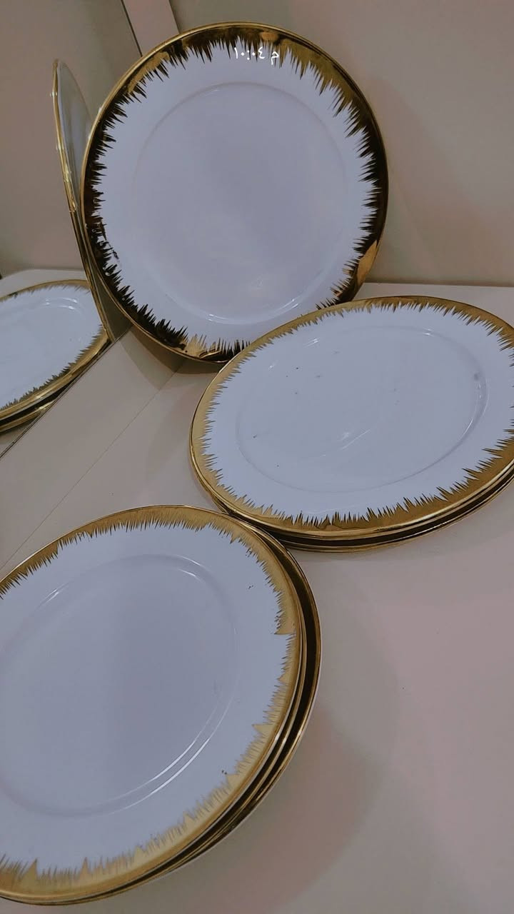 فرفوري اصلي الملكي الذهبي تواصل واتساب ***********

نص مكتوب في الصور:
- ١٠:٢٣ م
- م ١٠:٤٢
- ١٠:٠٢ م
- ٦:١٤ م
- ٦:١٣ م
- ٦:٠٨ م
- ٦:١٥ م
- ٦:١٦ م