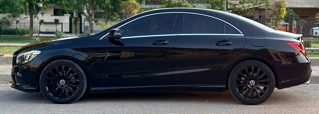 🚘🔥 للبيع أو المراوس حسب القناعة | Mercedes-Benz CLA250

موديل2016 | وارد أمريكي 🇺🇸 | رقم دهوك مميز 

حادث سرقه جاملغين وبنيد بدون دواخل بدون اايرباك 

سيارة CLA250 مجهزة وجاهزة من كل النواحي، ومناسبة للي يريد سيارة مرتبة ومواصفات عالية.

✨ المواصفات والتجهيزات:

•

• كشنات جلد كهربائية

• داخلية جلد أسود

• شاشة

• كاميرا خلفية

• سايد برك كهربائي

• فول مواصفات

• مكينة وكير بحالة جيدة

• تبريد جاهز

• حدادية مجهزة

• السيارة جاهزة من كل النواحي وبدون نقص

📌 ملاحظة: السيارة وارد أمريكي، وحالتها موضحة .

💰 السعر: 144 ورقة

🤝 **أكو مجال بسيط **

📍 الموقع: بغداد – السيدية

📞 للاستفسار والتواصل:

***********
