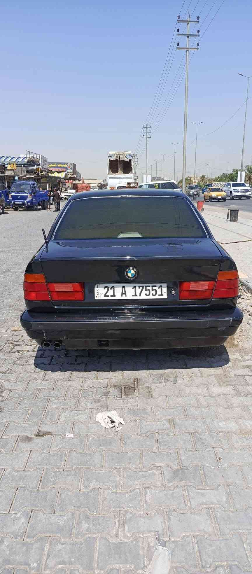السلام عليكم 525 سكر فانوس 
سياره موديل 92 
سياره اصل دبل ايرباك واصل بجم عريض سياره جاهزه للاخير ما ناقصها ولا الف تخم تاير حداديه ماكينه كير كلهن شرط سياره نعمه من الله المكان نجف الاشرف 
تفاصيل على هذا الرقم 
*********** النجف, العراق
