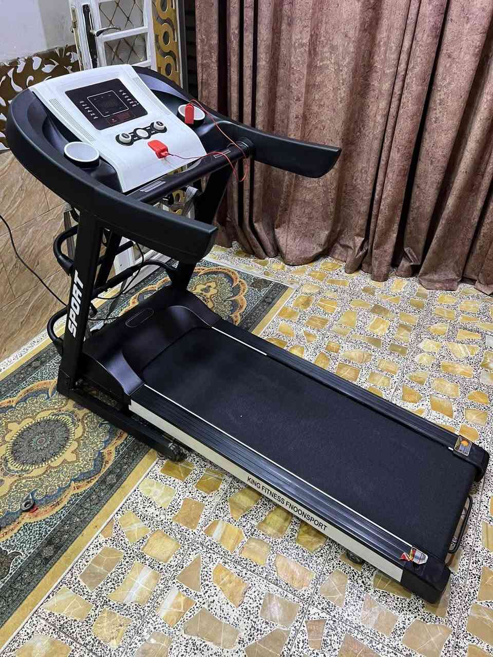 جهاز جري ماركة سبورت سرعه عاليه14.0 يحمل 130 كيلو بي رجاج تكسير شحوم بي شناو بطن بي شاشه تعد وقت سعرات حرارية قياس نبضات القلب مسافه مقطوعه وبي اواكس بلوتوث ومفتاح امان وجهاز يطبك ومياخذ مساحه سعره 280 الف بغداد يوجد توصيل محافظات ***********

