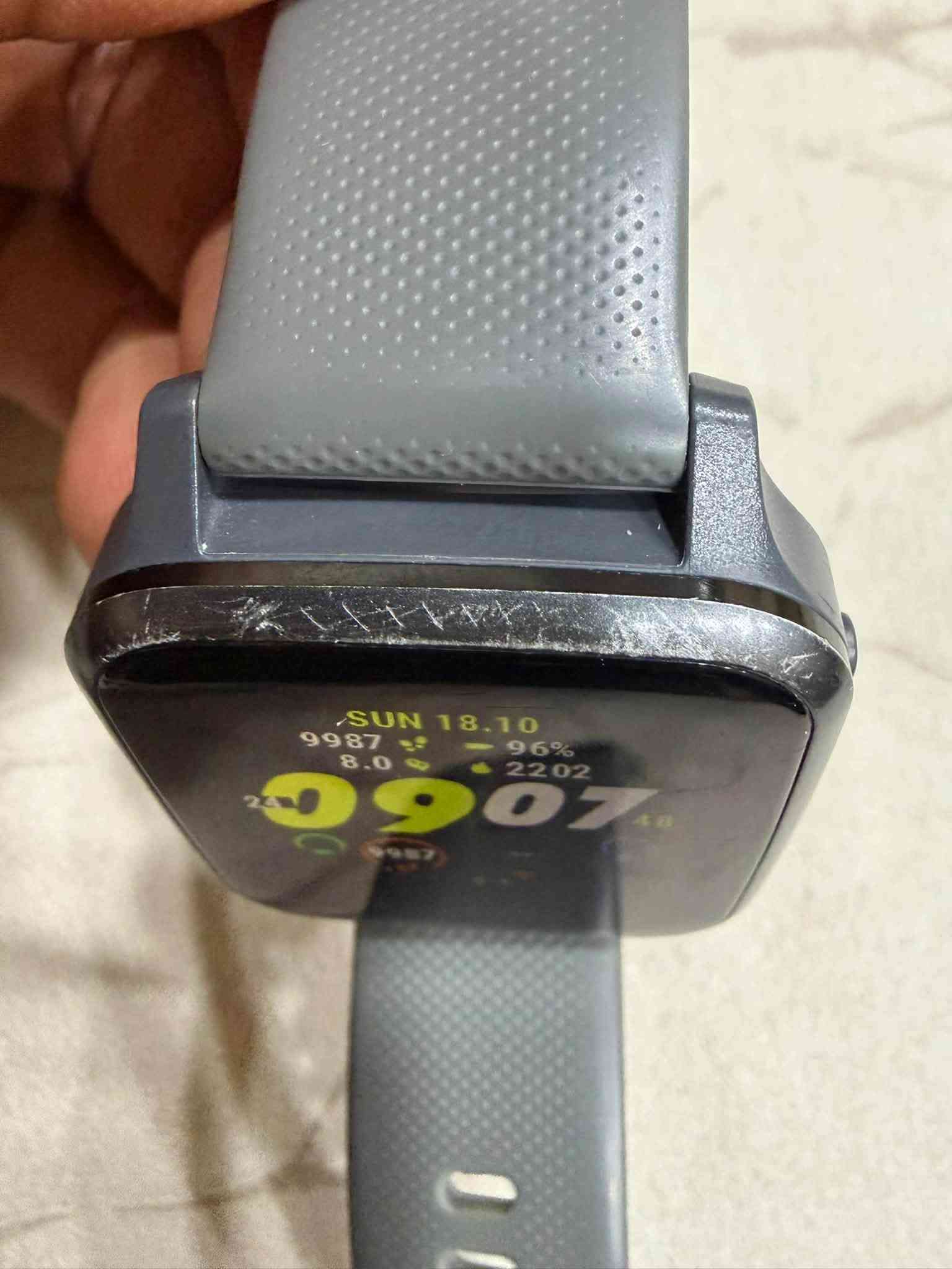Garmin Venu Sq • كيبل شحن • مربّعة