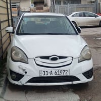 اكسنت ٢٠١٠ خليجي للبيع مكينه جديده شاشه وكامره ارضيه جلد داخلها نضيف ك...