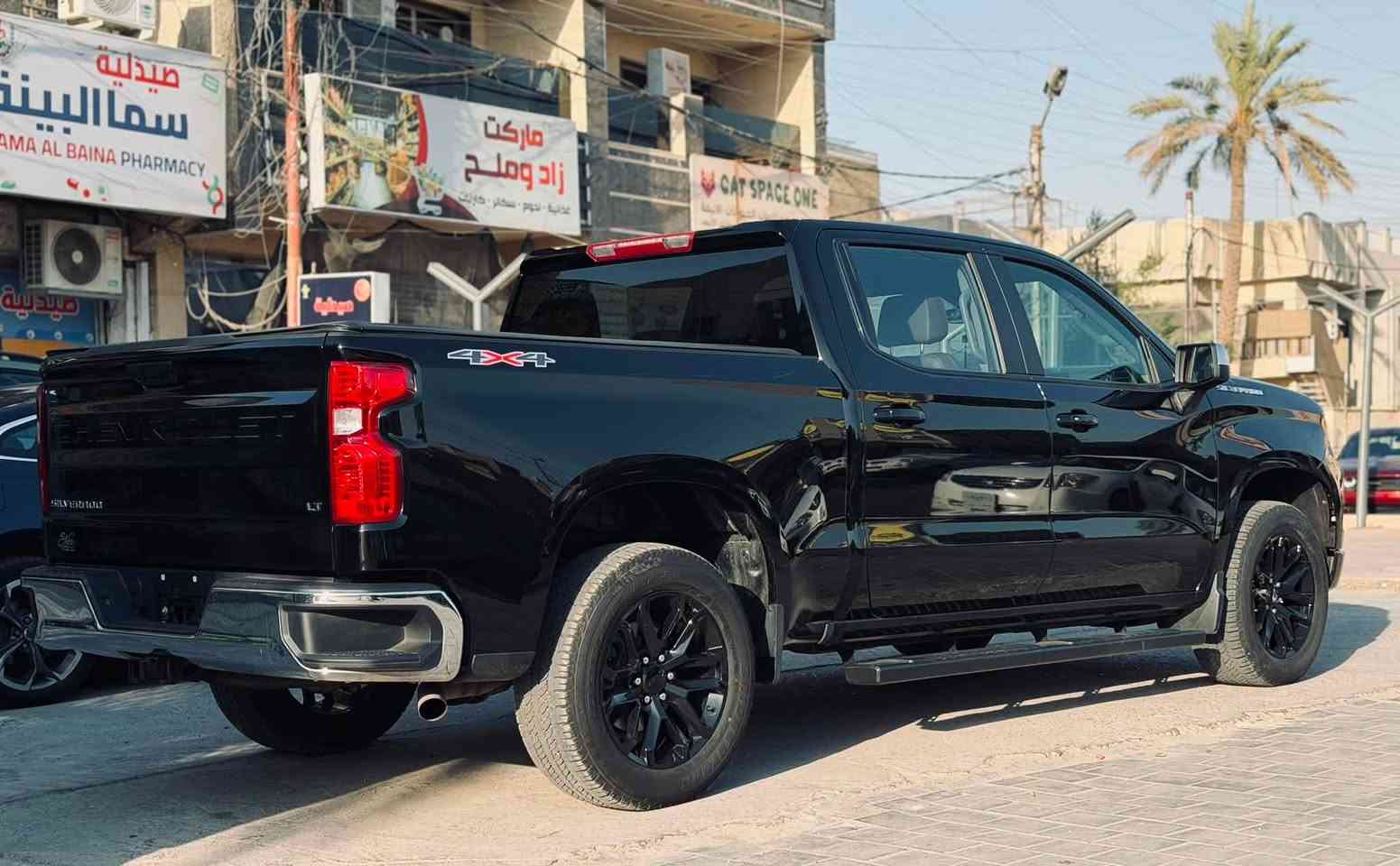 سلام عليكم
شفروليه سلفرادو 4X4 2024 LT-L

( باب خلفي طويل بدي قصير المرغوب حجم 1500 )

الضرر : بدون صبغ بسيط جداً دعامية فقط 
موضح بالصور مع رقم الشاصي 

المواصفات : 
1 : دشبول تاهو ديجتل 
2 : شاشه كبيرة الشكل الجديد
3 : داخل جلد جوزي غامق + تدفئة مقاعد
4 : كار بلي شاشه لا سلكي مع اندرويد اوتو
5 : تبريد منفصل مناخين + قطعتين تبريد
6 : اربع انظمة قيادة 
7 : هاند بديك بصمه 
8 : بصمة مع تشغيل عن بعد 
9 : جنطة هايدورك كهرباء 
10 : لايت ليد مع زينون ديناميكي + كشاف ضباب
11 : رادار امامي تحديد مسار 
12 : بلوجكتر ليد خلفي
13 : ستوب ستارت اطفاء ذاتي
14 : تحكم ستيرن اربع جهات مع تدفئة مقود 
15 : محرك 2.700 تون تيربو المرغوب 

عداد المسافة : -17000 ميل فقط 

السعر 28.700 $ بيه مجال بسيط جداً ( بدون رقم )
ملاحظة : السياره بدون قطرة صبغ ايرباك بردة مع دركة 
راجع سستم

للاستفسار الاتصال على 
***********
