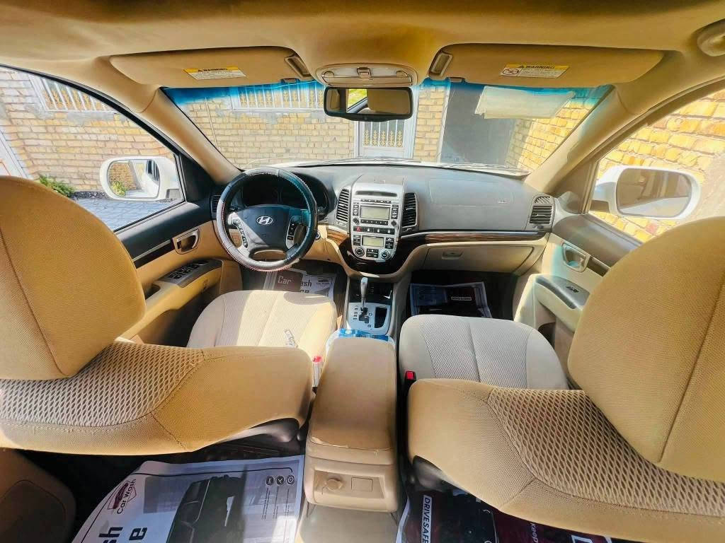 السلام عليكم سعر البلاش مناسب جدآ 148 وبيها مجال

🚘 للبيع هونداي سنتافي 2011 شكل 2012 🚘

- المحرك: 6 سلندر خليجي
- الممشى: 228 ألف كم جيد بالنسبة الموديل السياره
- الحالة: السيارة جاهزة من كلشي ومكفولة بيها ملاحضات بسيطة منشورات بالصور وبيها سونار 
- النظافة: كلش نضيفه وحلوه
رقم بابل الجديد مميز تحويل مباشر بأسمك
السعر: 148 ورقة وبيها مجال قليل 
المكان: الحلة بابل
للاستفسار: [***********
ملاحظة.السياره كير مكينه حداديه كله كفاله ومكفوله كفاله عامه عدا الي بالصور 
السياره 7 راكب 3 قطع تبريد 
المواصفات 
بصمه عدد 2
فتحه
كامره خلفيه 
6 سلندر 
7 راكب
3 قطع تبريد 
اشاير بالمري 
مري شفط
كشنات كهرباء 
عينة تبريد كهرباء 
تبريد ثلج 🥶
وباقي المواصفات معروفه حلة, بابل
