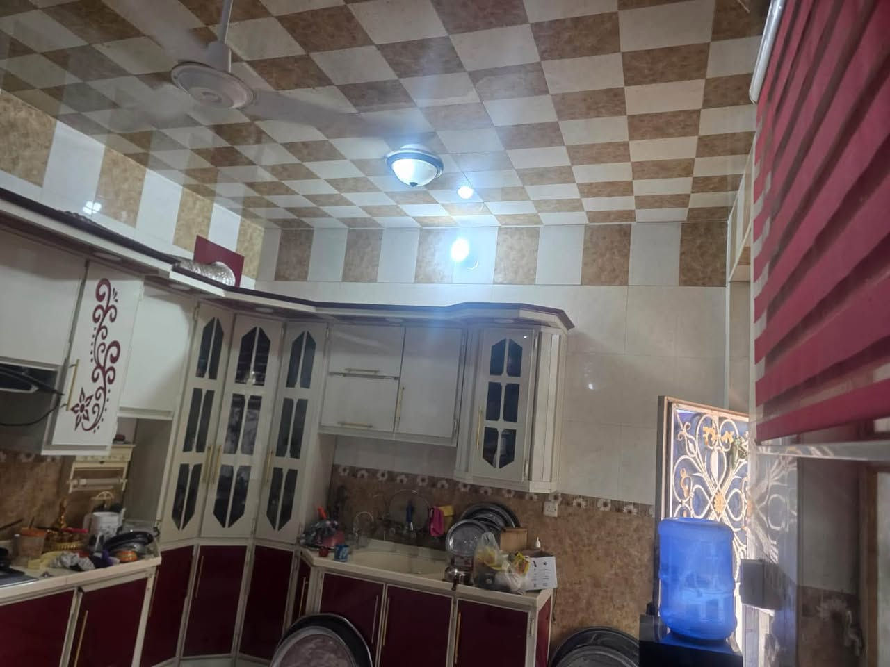 للبيع كاونتر جدا نظيف بدون اي نقص مرمر على طوله مع الملحق
***********
