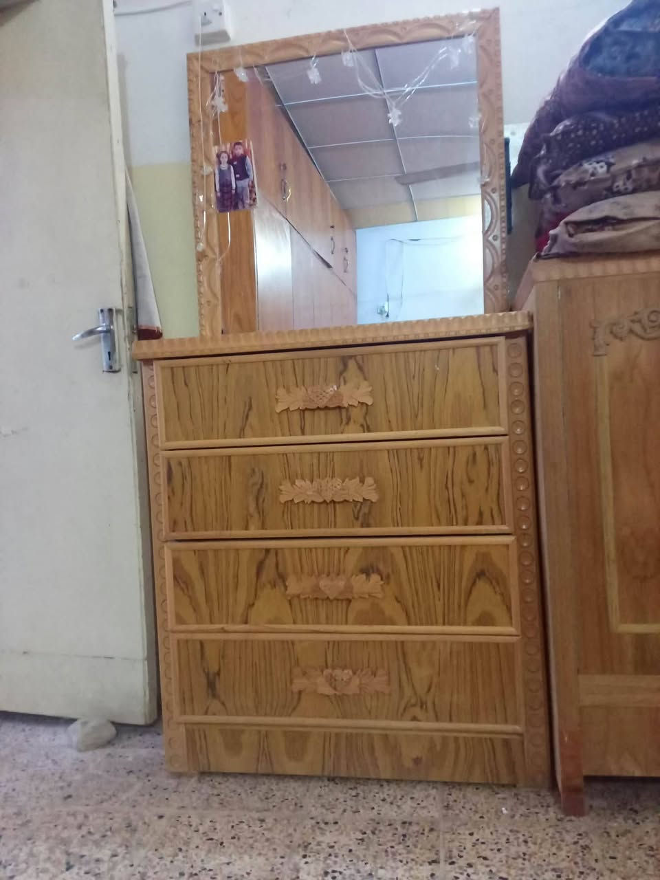 سرير • غرفة نوم • للبيع