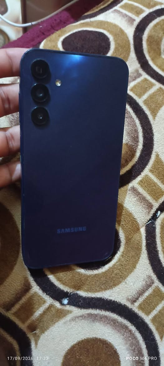سامسونك A15 ذكراته 128 عشوائيه 4 بطاريه 5000 جهاز نضيف فقط بي هاي فطور باشاشه ممئثر نهائيا ع لمس بدون تقطيع او تعليك كامرته مواضح كلش  سعره 75 بي مجال ***********

نص مكتوب في الصور:
- 17/09/2026 17:23 POCO M4 PRO