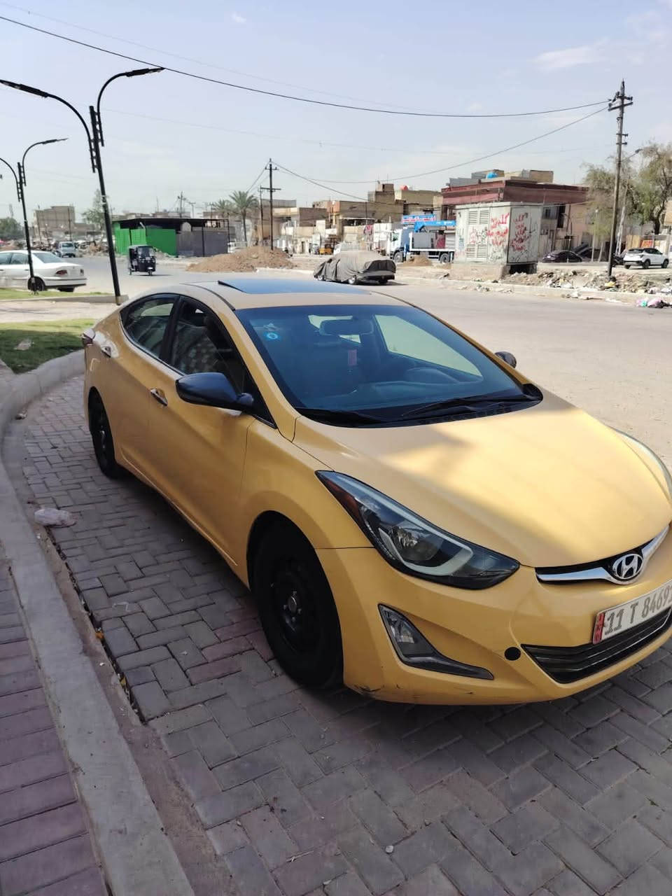 النترا مديل 2016 فول السياره 1/1 فتحه وبصمه وكشنات جلد تدفئه السياره فول مواصفات محرك مال حاويه شادينه الها جديد وين ما يعجبك افحص السياره خير من الله ما تذب عليها ربع تبريد ثلج تخم تاير جديد دوشمه جديده حداديه خير من الله السياره ما بيها اي نقص كبل للشارع السعر 100$ /المكان مدينة الصدر 
الرقم ***********

