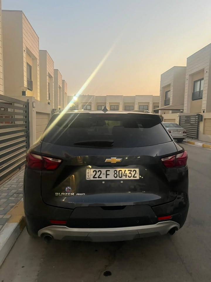 مكانها اليرموك للبيع
بليزر 
2021
رقم اربيل 
Lt3
ماشية ٩٠ الف كيلو 
نظيف بلاد 
حادث خفيف قطعتين 
تعال شوف بعينك ونتفق 
رقم بيه واتساب 
***********
