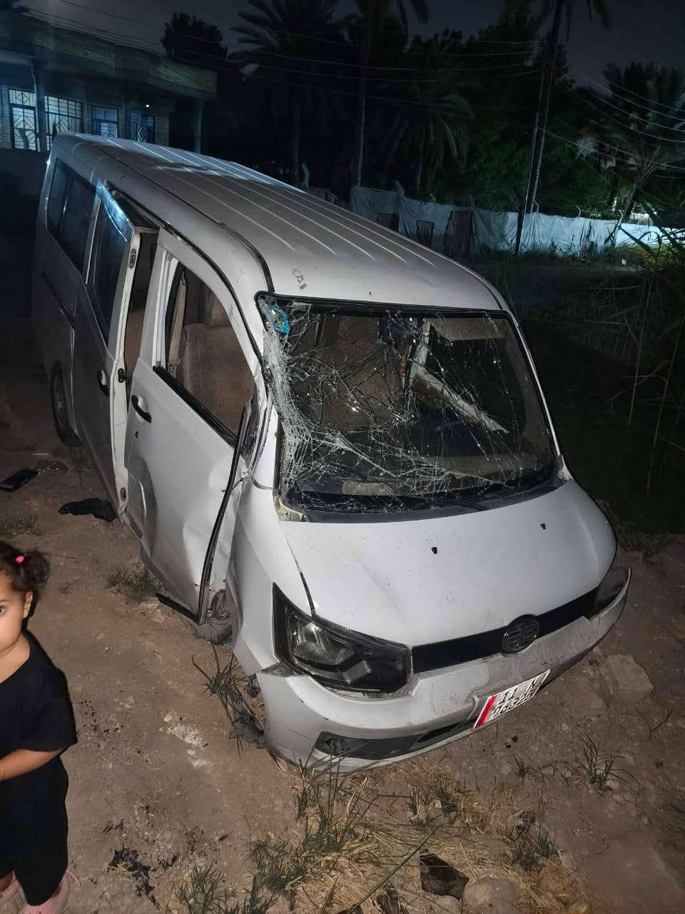 السلام عليكم  انعرظت علية هاي السيارة بيها حادث كلش قوي وراح تتفصخ الي يحتاج غراض منها يراسلني  عنواني كربلاء
