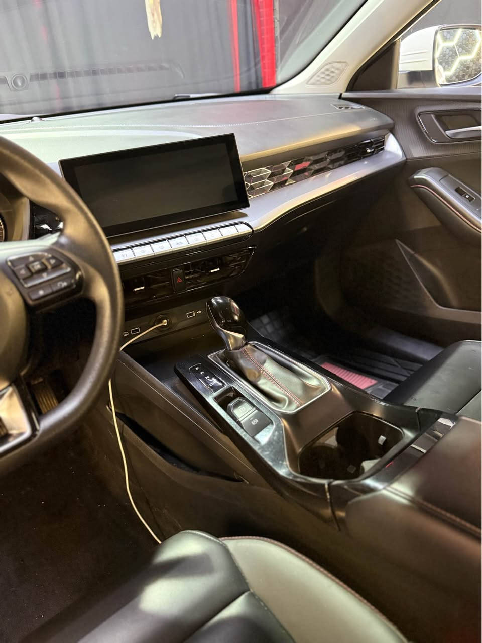Mg gt 
2024 
بێلێدران بێ تەعدیل تەنها ٢ جێگا قۆپێکی بچووکی هەیە دەعامیەکانیشی بەشەرەت 
٣٧ هه زار رۆیشتووە 
فول فول مواسەفات سلاید
نرخی ١١٢ وەرقەو معامەلە
لە هەولێرم 
گۆرینەوەش دەکەم تەنها لەگەل تۆیۆتا کرۆلای ئەمریکی 
ژمارەی مۆبایل *********** أربيل, العراق
