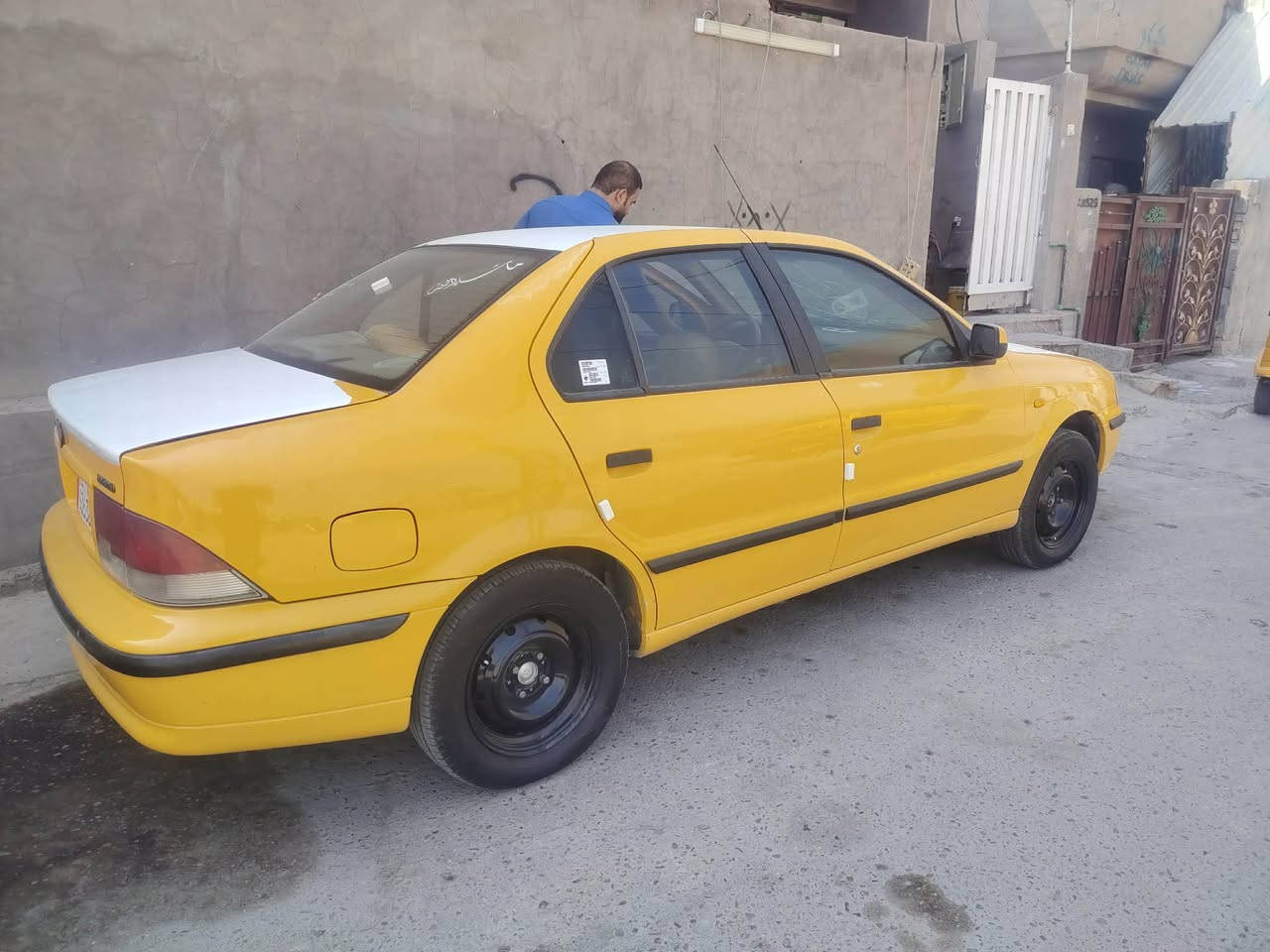 سلام عليكم مرخصت مدير الكروب المحترم
سمندموديل٢٠١٢ السياره خير من الله كير و مكينه وتبريد تتفه 
صدر جديد امامي وخلفي الساره كامله علا آخر حبايه تخم تاير جديد اوياله مصبوقه حراري تحويل مباشر السياره بسمي والله شاهد ماًمشتقله تكسي ابد مال بلبيت 
مكاني البياع الشرطه الخامسه ***********
السعر ٣٩ وبيهه مجال وأسف علااطاله تحياتي

