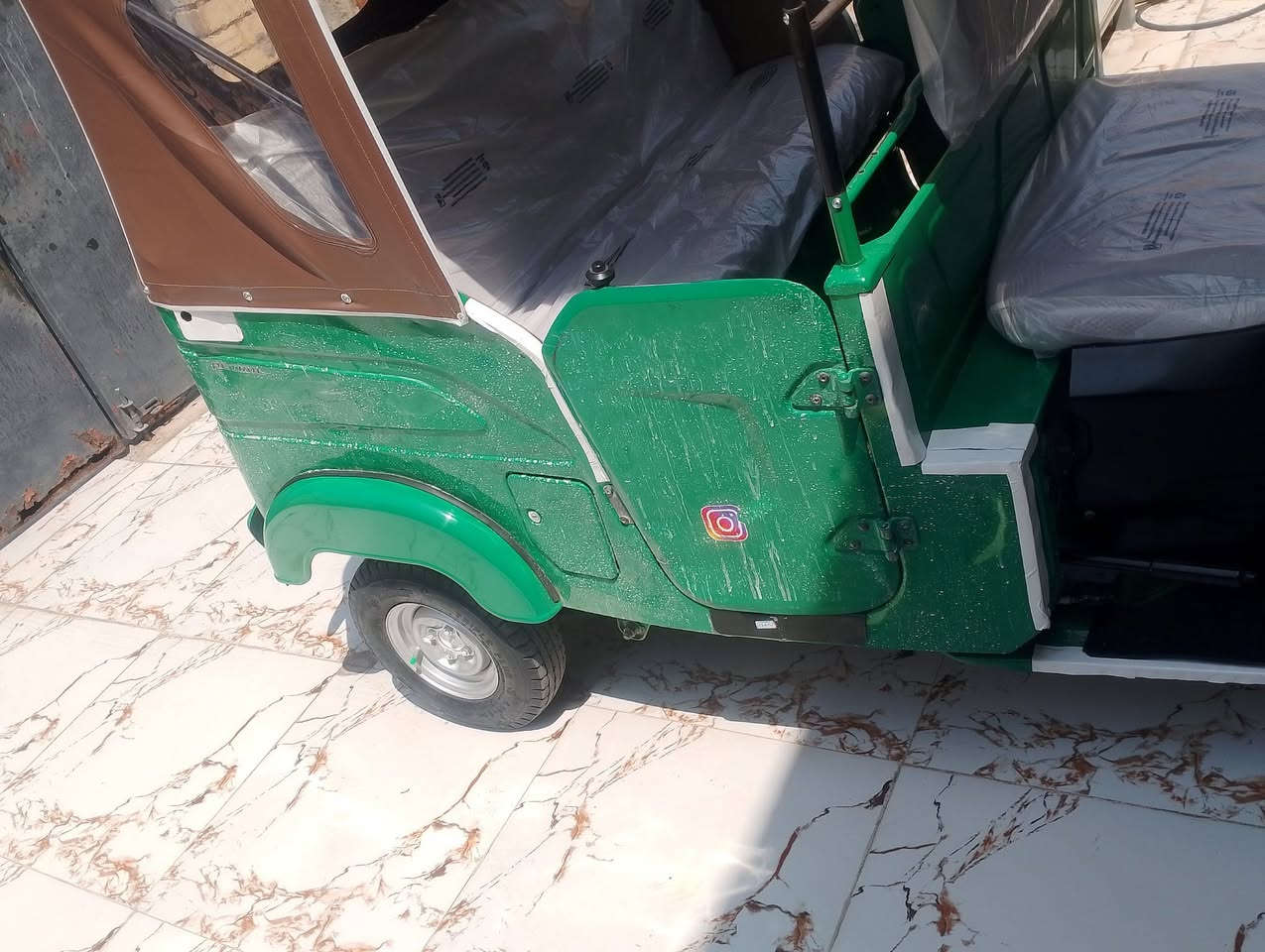 السلام عليكم تكتك البيع موديل 21،، وراق ،،وكيل سيد خلدون شهر،، 6،،،  بيه ابس الغد والباقي مكفواله الكشره هاذ رقم ،،،***********،، المجر الكبير
