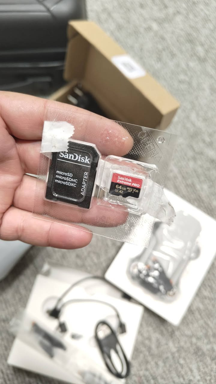 dji mine 4k
ئەم درۆنە بۆ فڕۆشتن سفرە و ئیشی پێ نەکراوە
تەنها لە کارتۆنەکەی دەرکراوە و کامل عەشیاکانی لەگەڵە
جامتا و میمۆری 64 گێگا و محاویلی شەحنیشی بۆ کڕاوە
هەرکەس مشتەری بوو نامە بنێرێ لەخزمەتیام 
***********☏
