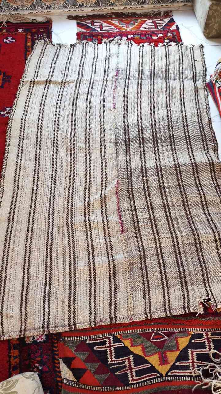 سلام عليكم سجاجيد جديده للبيع ويزر بيض وغزل أبيض وأسود لمعرفة تفاصيل اكثر الاتصال على الرقم ***********

