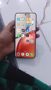 هونر X9d • ذاكرة ٢٥٦ • رام ٢٤