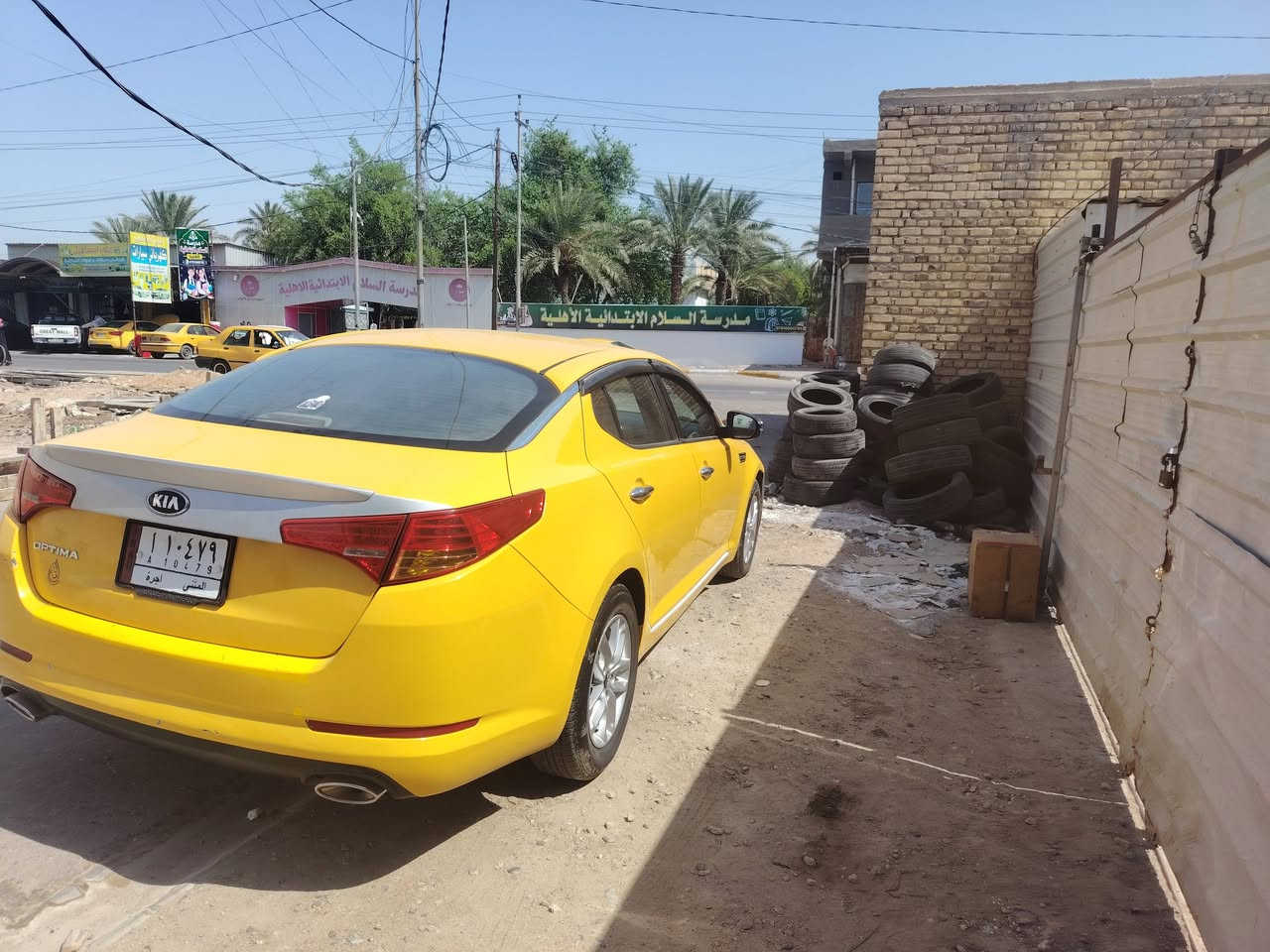 السلام عليكم كيا اوبتيما موديل ٢٠١٣ خليجي ٢٤٠٠ بدون تبديل سياره جاهزه وحلوه بيه فقط دحجه بصيطه خطه نجف سماوه مكانه السماوه السيارة من فضل الله جاهزه للأخير ***********
