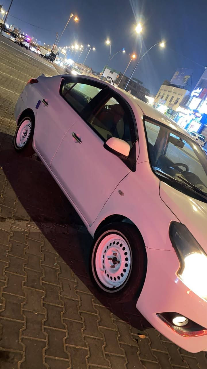 نيسان صني موديل ١٧ حره باقي فقط عالتحويل من اسم الشركه لاسمي رقم بصره جانت اقصاد وهسه حره بيها فقط تبديل مداكر وبنيد يعني بجم كامل بدون أي ظربه مكان السياره بصره السعر ٧٠ وبيها مجال للشراي أكثر تفاصيل الاتصال ***********
