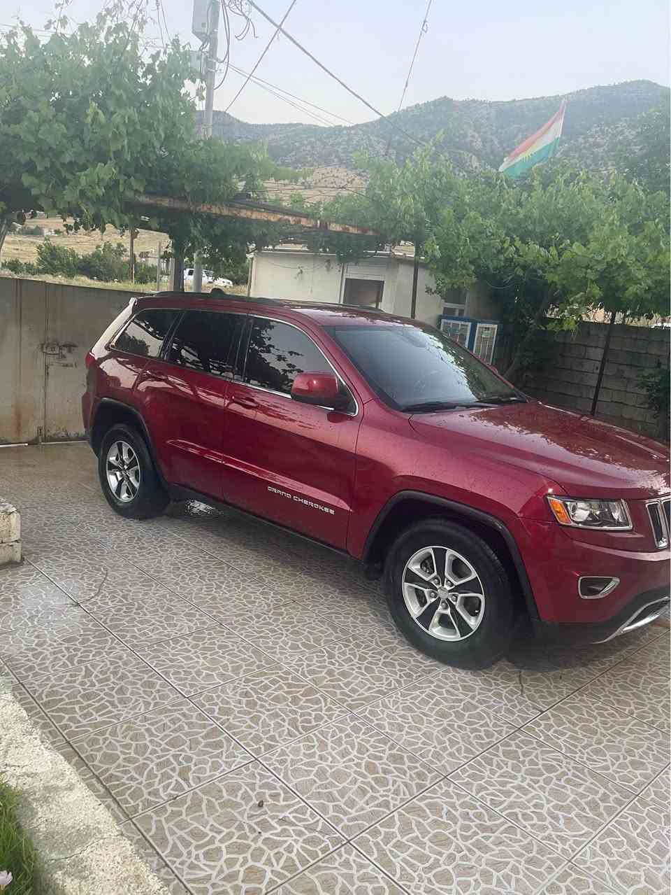 Jeep laredo 2014 
سیارەکە بەناو ناکری بەناو شەریکەیە ئەولیاتە 
کیشەی مەدەن و شەخسی بە شەرت
٣ پارچەی بۆیاخە بی ژوری 
سحری ١٢٥ وەرەقە و موجال
*********** سوران, أربيل
