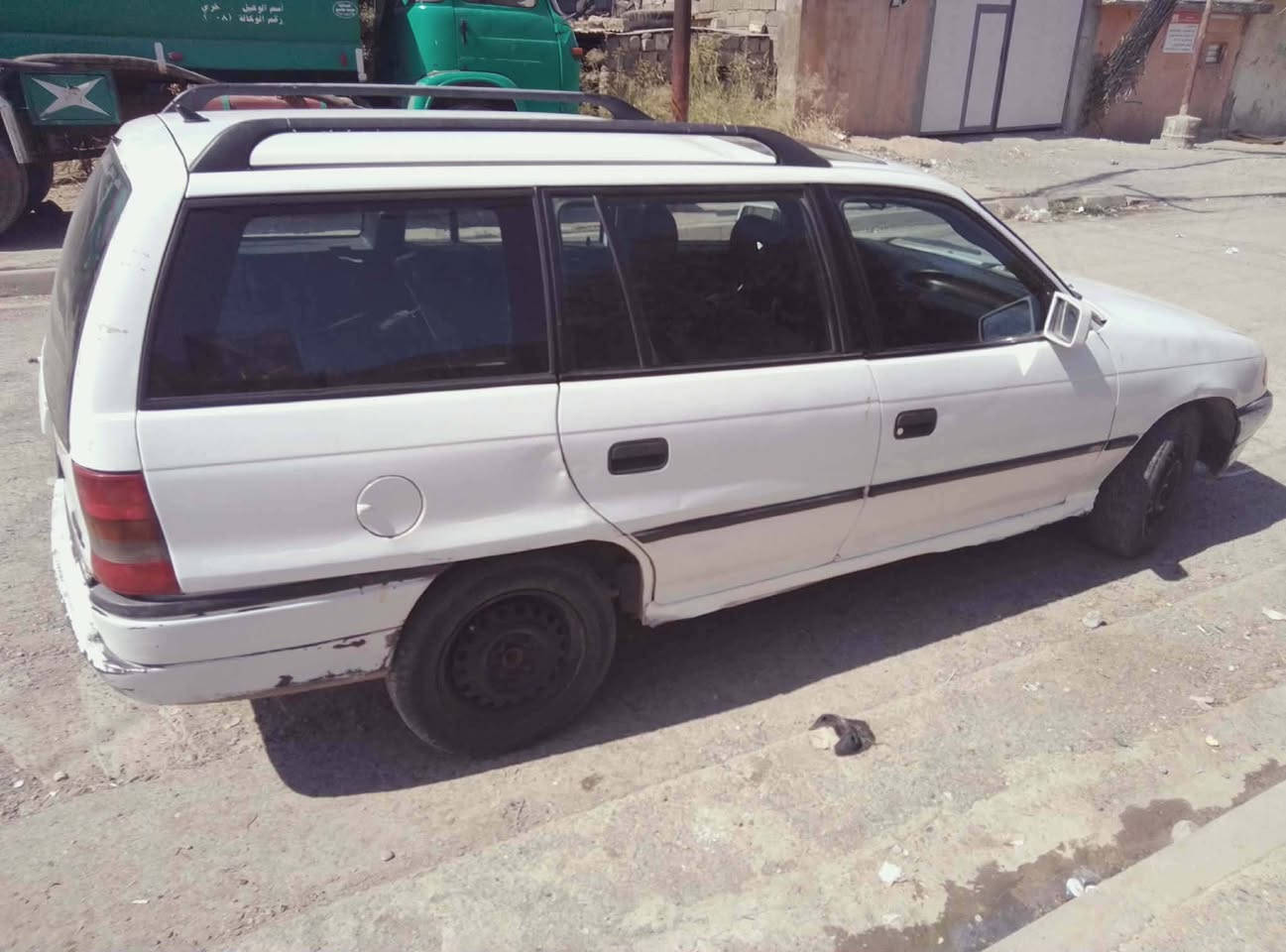 السلام عليكم
استرا ستيشن موديل 94  رقم بغداد محرك 16 وكير شرط بيها طخه بل تكمه وعوزها تايرت شرط التحويل كابون بانزين موجود السعر 42 وبيها مجال قليل
للاستفسار اتصل  ***********
مكلف بالنشر

نص مكتوب في الصور:
- 11 R 01:01 م