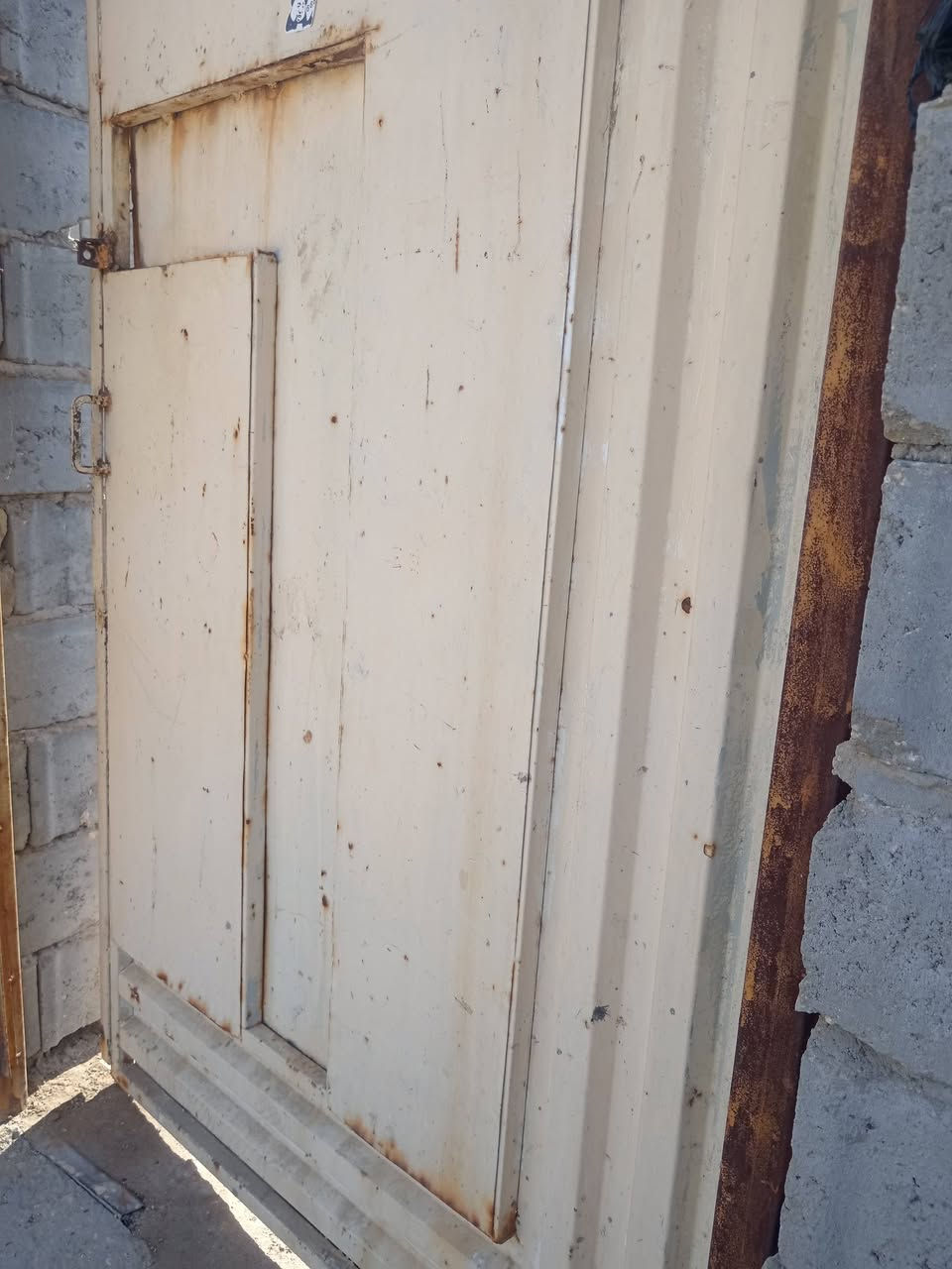 للبيع بيع مستعجل كون هسه تجي تاخذهن الاتصال ***********
