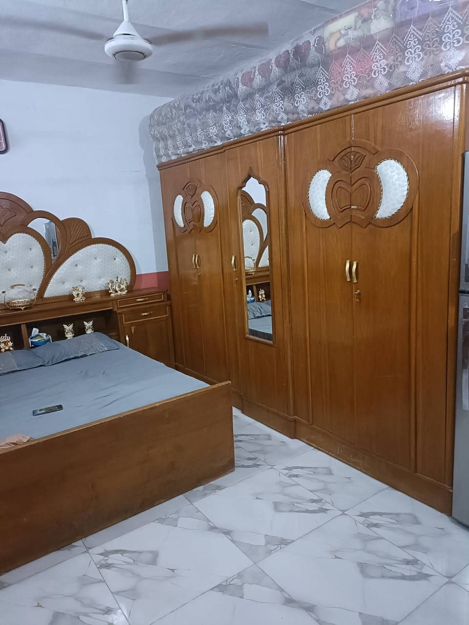 غرفه اخشاب مسوين تفصال بمليون 800اريده بمليون شراي راسل واتساب ***********
