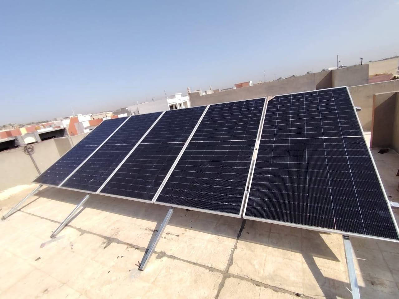 ☀️⚡ إنجاز جديد… وعروض مميزة من شركة النور الهندسية للطاقة الشمسية   ⚡☀️
بفضل الله وتوفيقه، تم إنجاز وتنصيب منظومة طاقة شمسية متكاملة في:
📍 صلاح الدين – الشرقاط – الحي العسكري
وبقدرة تشغيلية:
🔋 20 أمبير نهاري
🌙 16 أمبير ليلي
⚡ نظام متكامل يوفر تجهيزاً مستقراً وكفاءة عالية في التشغيل.
💥 عروضنا مستمرة ومميزة!
توفر شركة النور الهندسية للطاقة الشمسية نظام تقسيط مريح لحاملي بطاقات كي كارد الرافدين، لتسهيل امتلاك منظومة طاقة شمسية والدفع بطريقة ميسّرة ومناسبة.
📹 كما يتوفر لدينا كاميرات مراقبة حديثة
لحماية المنازل والمحال التجارية ومتابعة ممتلكاتكم، وبحلول أمنية متطورة تناسب مختلف الاحتياجات.
☀️🔋 طاقة شمسية بأفضل الحلول
💳 تقسيط مريح
📹 كاميرات مراقبة وحلول أمنية
كل احتياجاتكم تجدونها في مكان واحد مع شركة النور الهندسية للطاقة الشمسية.
⭐ خبرة أكثر من 5 سنوات
⭐ تنفيذ بإشراف هندسي متخصص
⭐ مواد ومعدات ذات جودة عالية
⭐ عروض خاصة ومميزة
⭐ حلول للمنازل والمكاتب والمحلات
📍 صلاح الدين – الشرقاط – سيدين – قرية الحرية – قرب محطة الأرجوان
📞 ***********
📞 ***********
☀️ شركة النور الهندسية للطاقة الشمسية
نحو طاقة أنظف… وحياة أكثر استقراراً وأماناً. ☀️🔋📹
