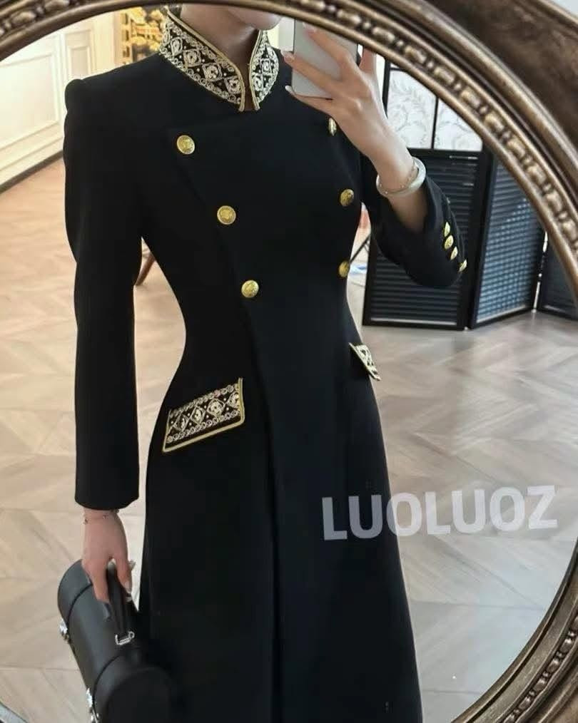 I saw a stylish and luxurious dress, a classic Victorian European style. It's comfortable and elegant, and available in sizes S to XL. Pre-ordering is the only way to get it. Available for pre-booking. Arrival time ranges from 2-3 weeks from the booking date. For more details, please contact us on our Telegram channel. For your immediate inquiries and questions, please contact us via WhatsApp. #Via #pinkygirls4shoping #PinkyGirls4Shoping

نص مكتوب في الصور:
- LUOLUOZ
- LVOUIOZ