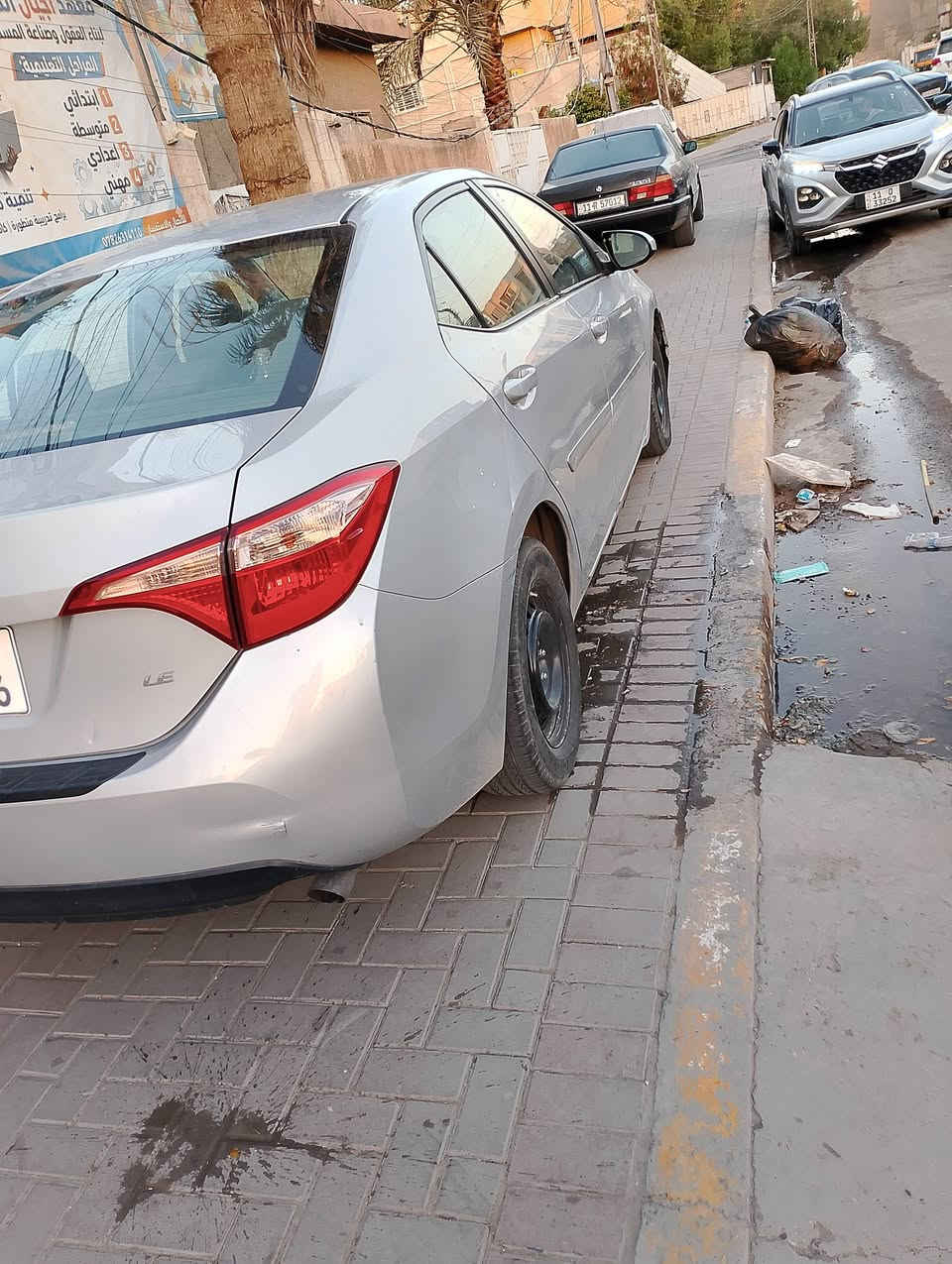 سلام عليكم 
للبيع او مراوس 
تيوتا كورلا 2018 LE أمريكي 115 وبيها مجال
رقم اربيل بسمي حادثها جاملغ وبونيد 
ثنينهن مبدلات ومصبوغات وبيها راس الشاصي فقط راس الشاصي مو كله مصلحه بل امارات السياره ماشيه 97 مايل وقابل للزياده كير محرك تبريد تدفئة كله كفاله مكاني بغداد الدورة /***********/
           *********** موجود واتساب
وتحياتي
