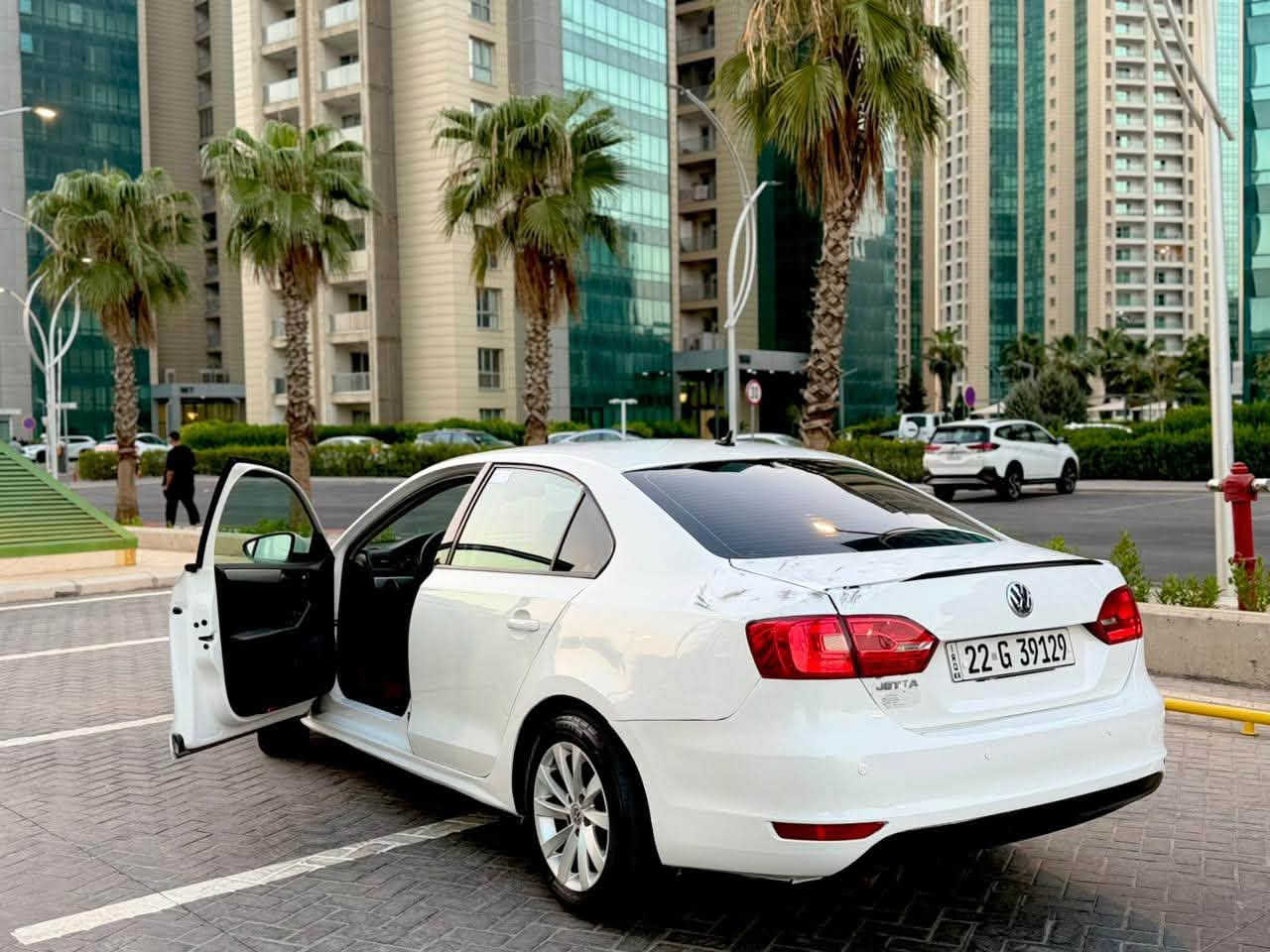 جيتي 2014 خليجي 3قطع بيه سياره جديده
*********** مكانه بغداد   سعره 88
مكينه 2000 تنفس طبيعي
