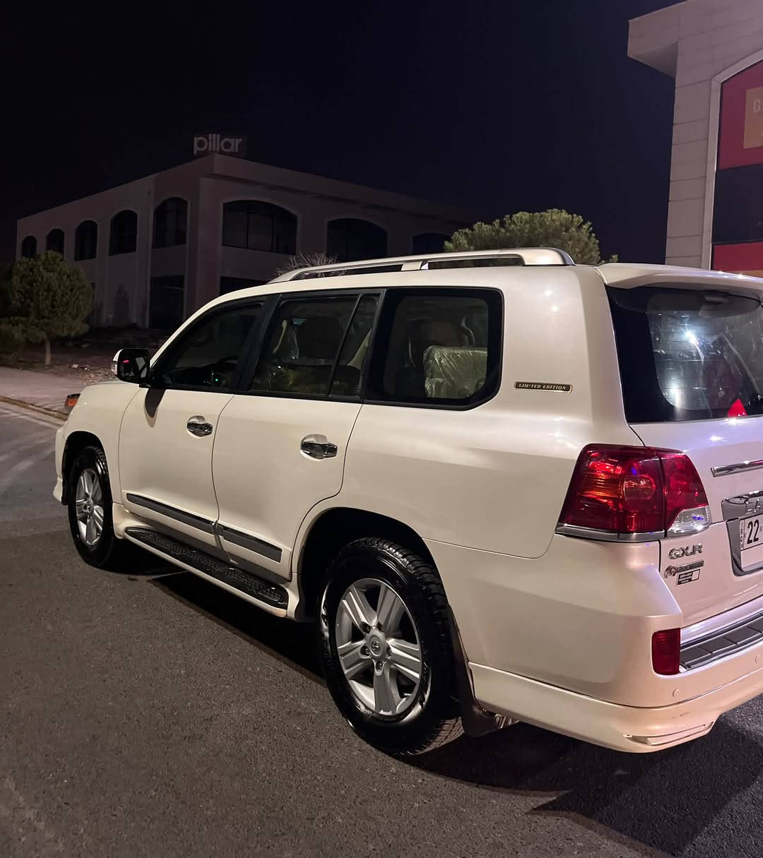 لاندكروزر • ٢٠١٣ • V8 ٤.٦