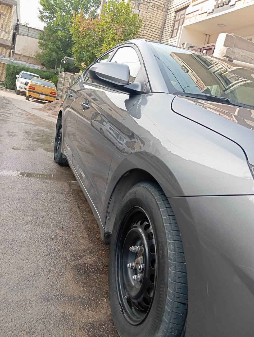 السلام عليكم النتره للبيع موديل 2019 شمالي وراد امريكي ماشيه جوه الميه كم نضيفه ومال بيت  حادثه جاملغ وباب جهة السايق سعره 125 وبيه مجال حك الجيه العنوان بغداد الرقم للتصال : ***********
